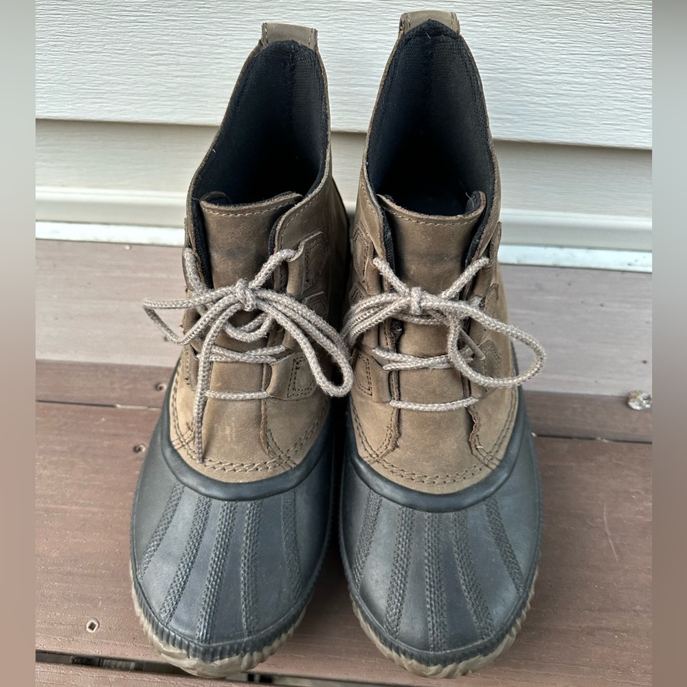 Sorel Womens Out N About Boots Size 10.5.